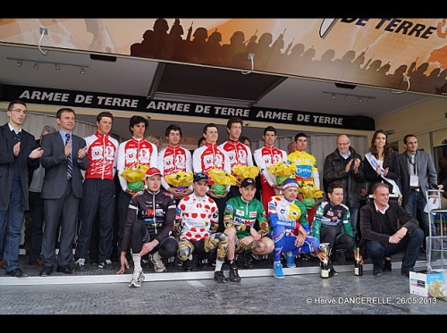 BDM-E4-175-TOUS-LES-LAUREATS-AU-PODIUM-FINAL-2013[1]